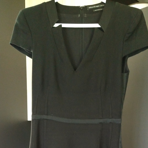 Dress - Picture 1 of 9